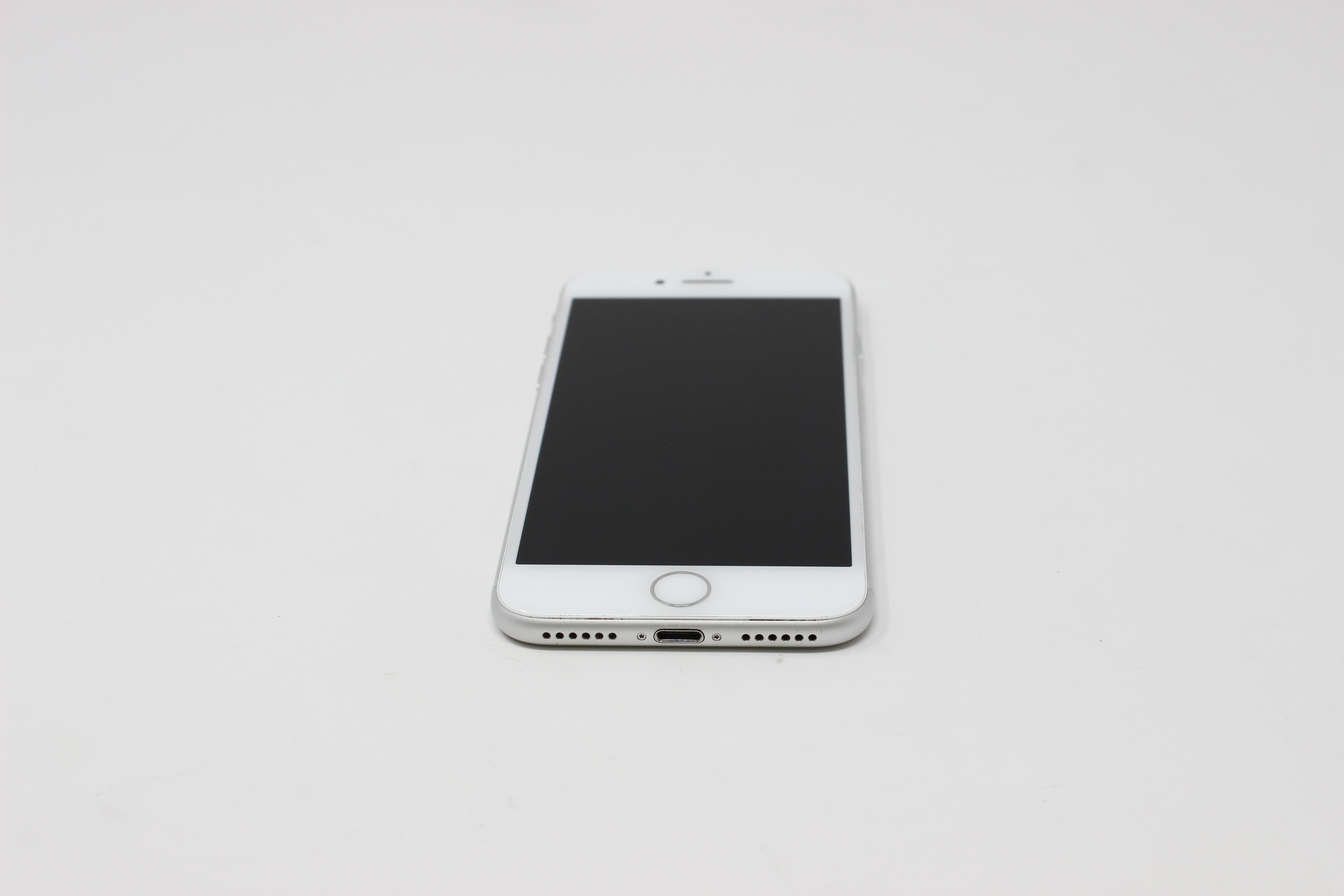 iPhone 8 64GB Silver - Unlocked For Sale | UpTradeit.com
