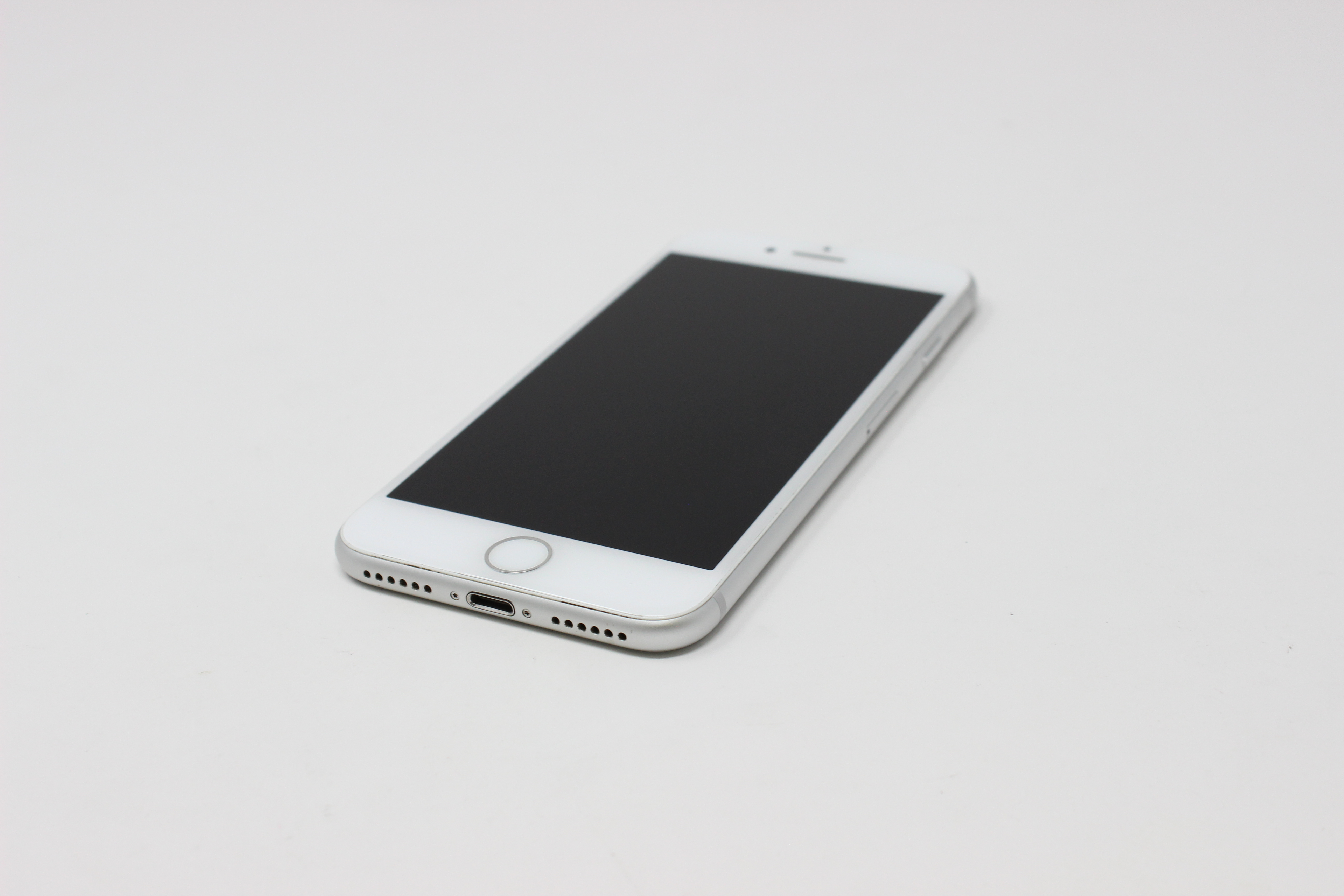 iPhone 8 64GB Silver - Unlocked For Sale | UpTradeit.com